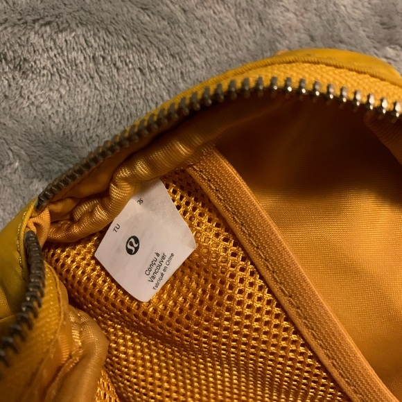 Lululemon Women’s Bag - Picture 4 of 4